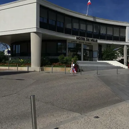 بيت ضيافة Clos Rouviere